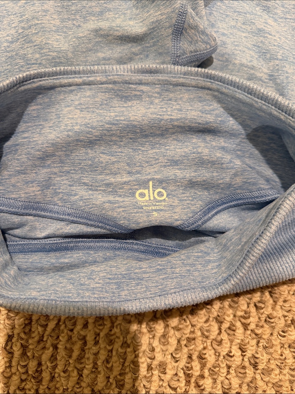 ALO Light Blue Yoga Pants  & Leggings - Picture 5 of 11